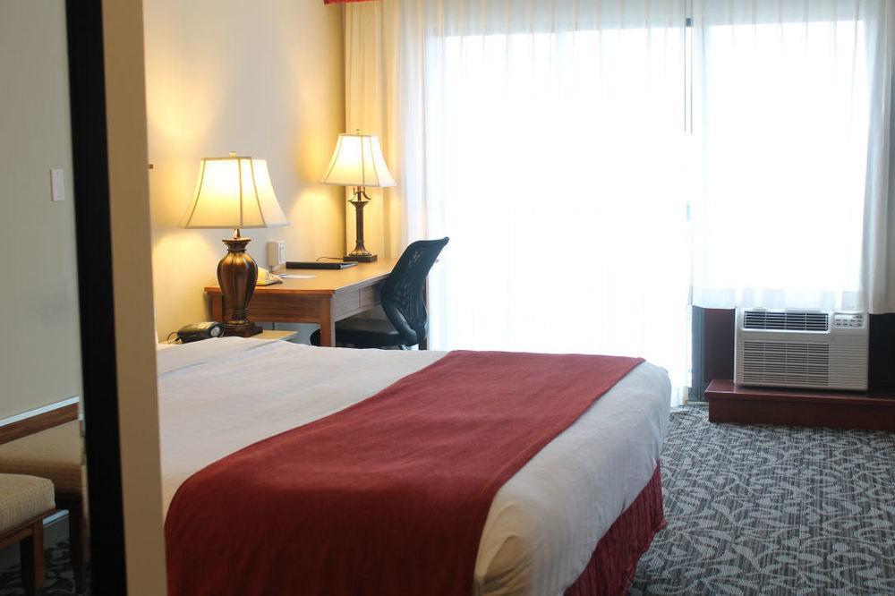 The Royal Anne Hotel Kelowna Exterior photo