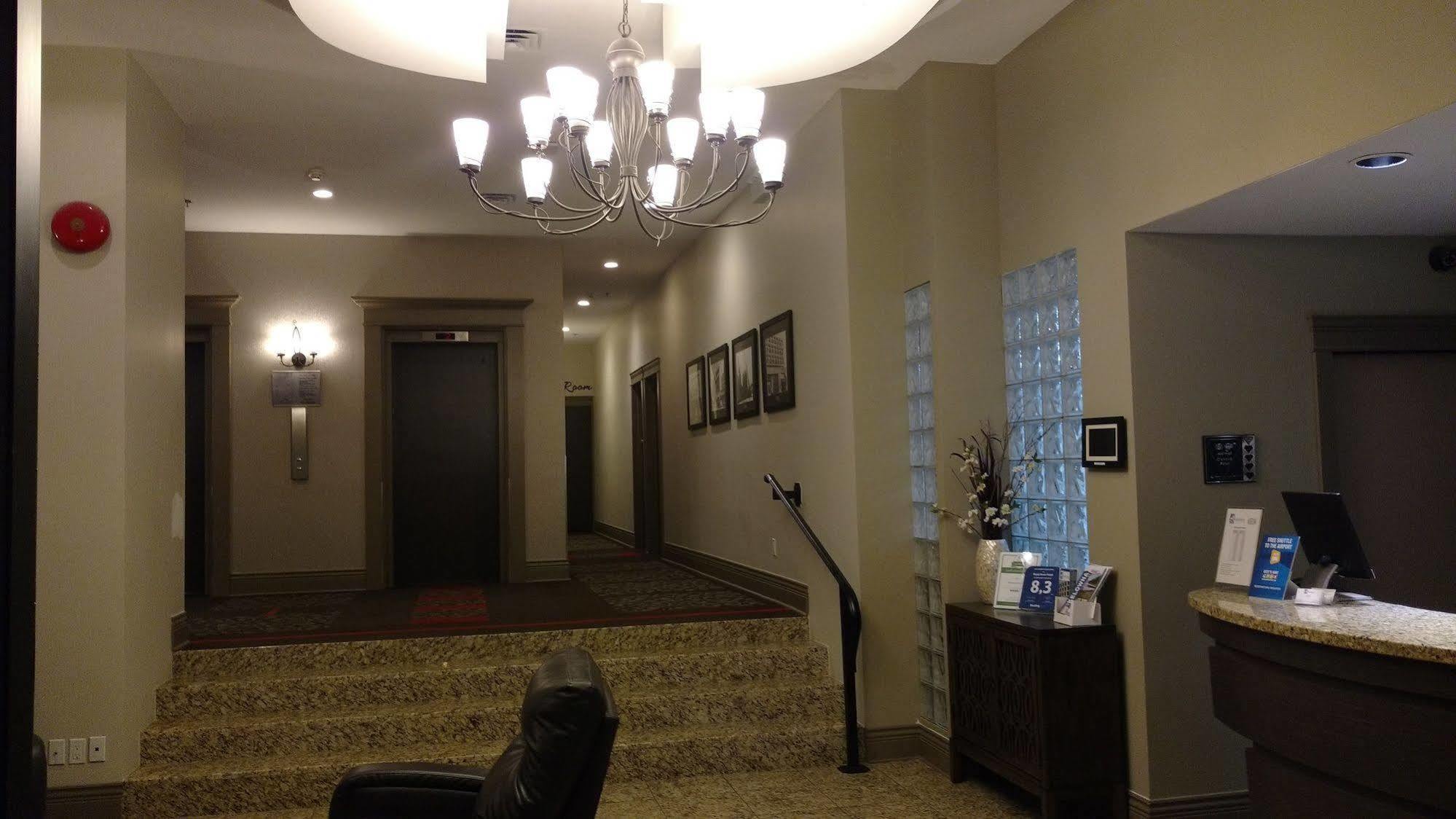 The Royal Anne Hotel Kelowna Exterior photo